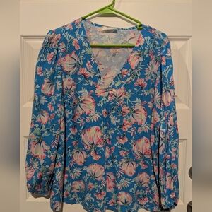 Emily WomderV-Neck Blouse